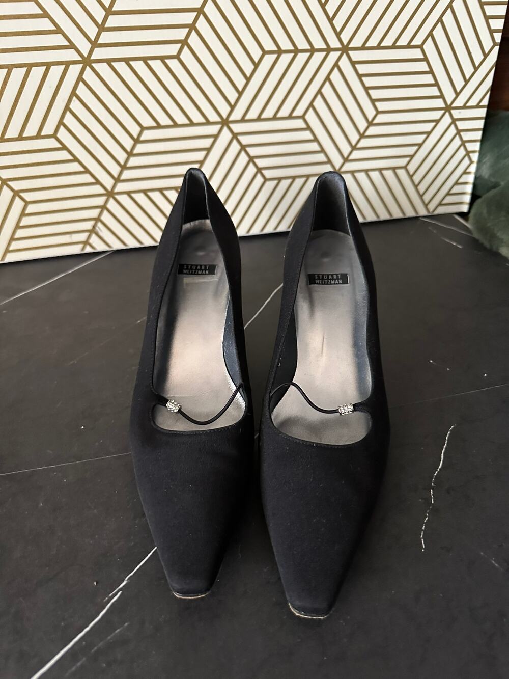 Stuart Weitzman Black Vintage Pointed Toe Heel | Size 8.5